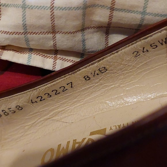 Shoes - Picture 6 of 8